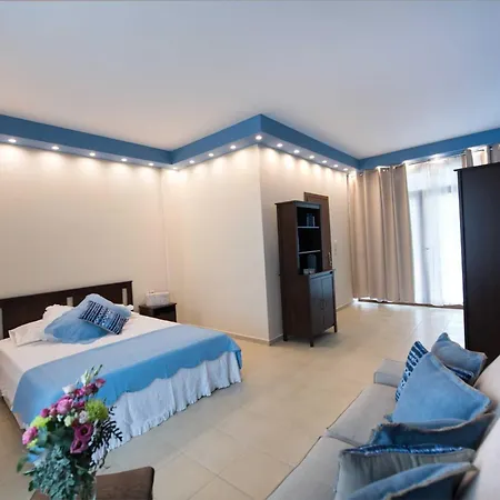 Appartement Nv Seafront Av Nikiana