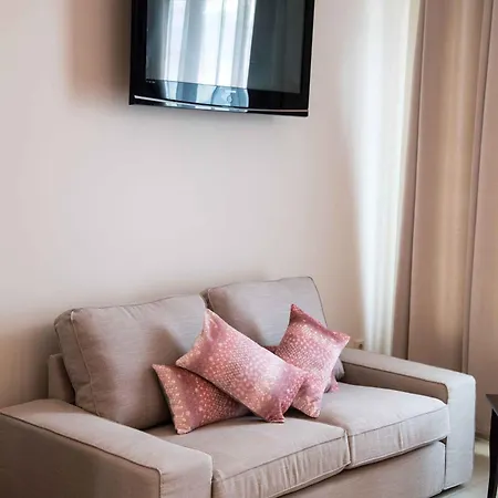 Apartment Nv Seafront Av Nikiana